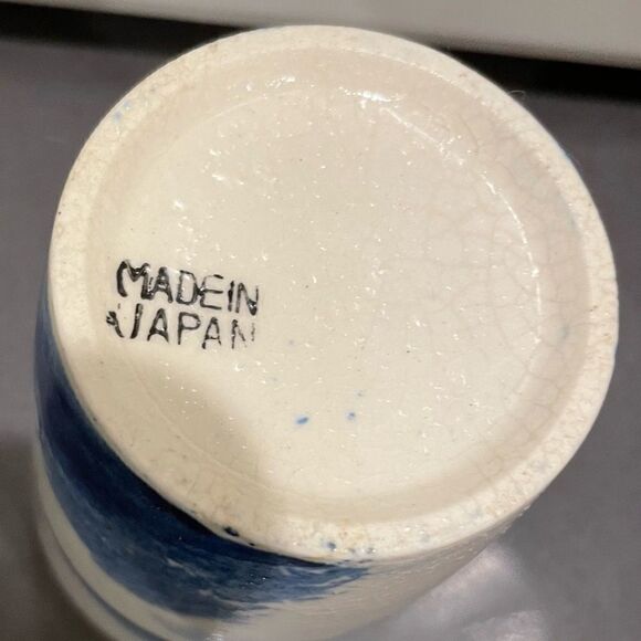 Antique Japanese hand painted Ceramic blue and white windmill cup - Picture 5 of 6